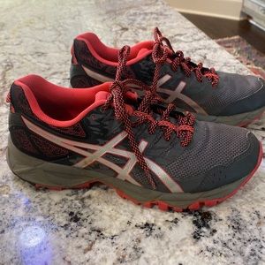 ASICS running shoes.  Ortholite.  Size 7.5. Worn but I’m great shape.